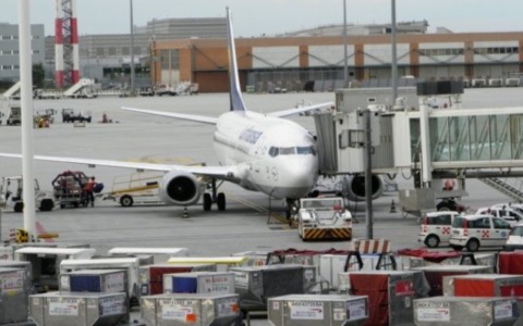 Carburante aerei in calo in Italia: limitazioni negli aeroporti di Milano Linate, Venezia, Bologna e Treviso