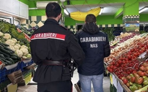 Contrasto all’epatite A, sequestrate tre tonnellate di frutta e verdura senza tracciabilità