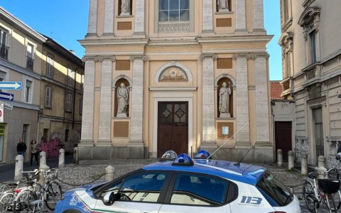 Controlli per le festività: 220 persone identificate