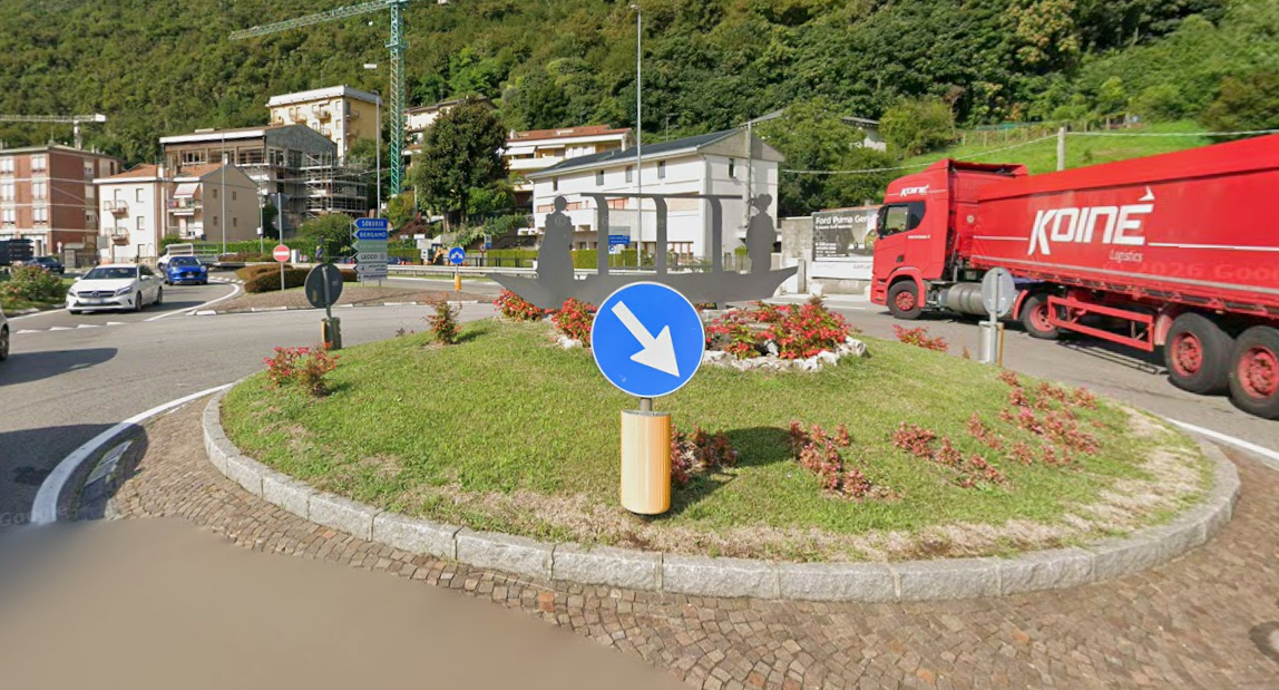 Contromano dalla rotonda del Terzo Ponte a Pescate alla rotatoria per Galbiate: attimi di paura