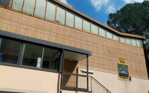 Copertura Palazzetto Sport a Santa, terminati i lavori