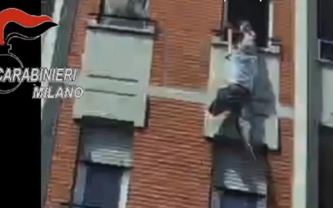 Dopo un litigio con la compagna si butta dalla finestra del quarto piano: salvato dai carabinieri