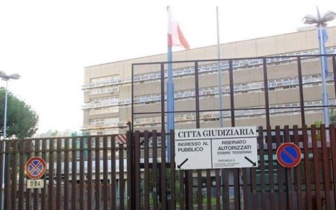 Dossieraggio, le perquisizioni dei Carabinieri del ROS