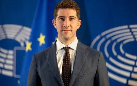 ETS2: FdI-Ecr chiede lo stop. Non si ferma la storica battaglia contro la tassa sull’emissione di anidride carbonica