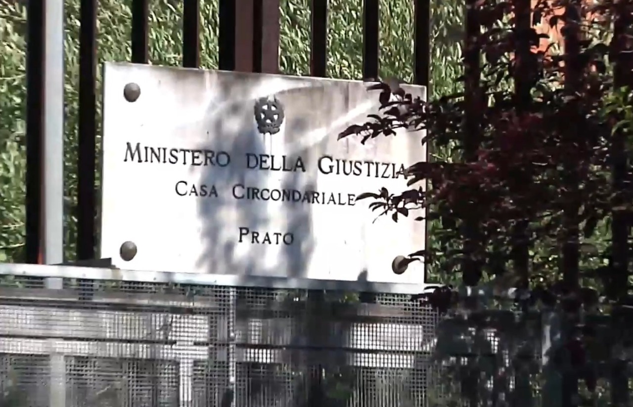 Fermati due uomini che stavano per lanciare droga dentro il carcere della Dogaia