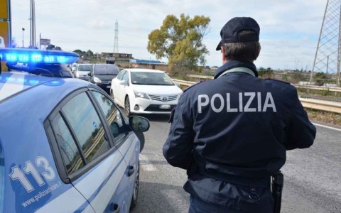 Firenze, ragazzo accoltellato alla fermata Fallaci: non è in pericolo di vita