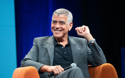 George Clooney a 3.000 giovani studenti: «Non cercate di volere tutto subito»