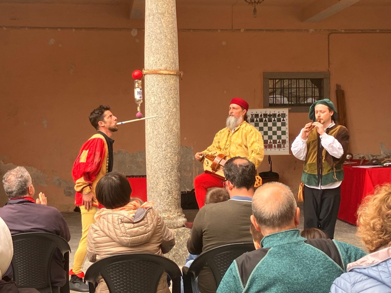 Grande successo per il Medioevo a Caslino