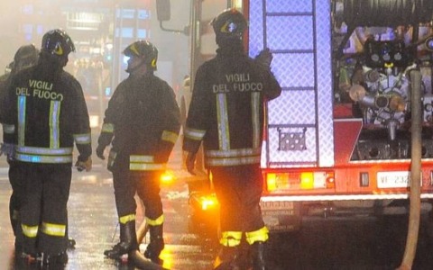 Incendio in un appartamento a Sanremo, diversi intossicati e alloggi inagibili
