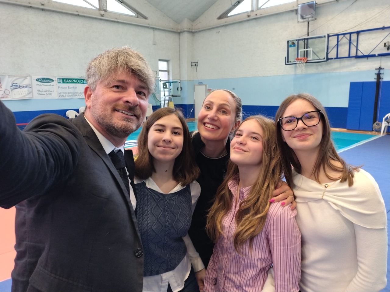 La campionessa olimpica Francesca Lollobrigida premiata dagli studenti di Valenza