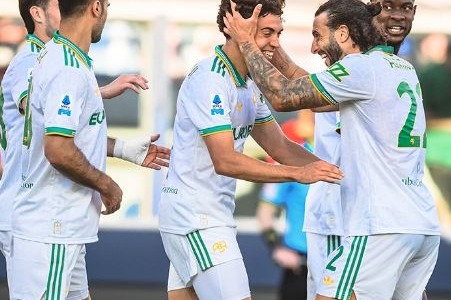 La Roma espugna Bologna e va a meno 2 dalla Juve