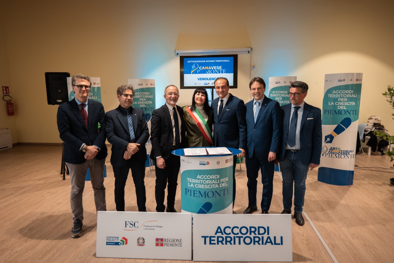 Lavori ai tetti dell’ex Comune e della chiesa: firmato l’accordo