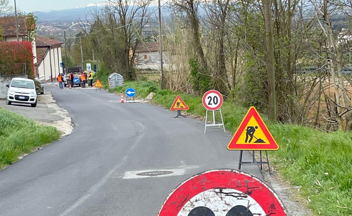 Lavori con buche a Valle San Bartolomeo, Sogeri sanziona la ditta appaltatrice