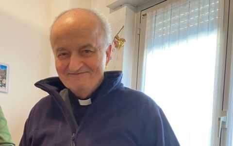 Lecco piange don Carlo Caviraghi