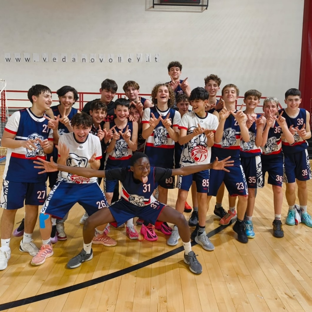 Lo stezzanese Simone Lorenzi, coach dell’Almenno Basket U14, eletto “Miglior allenatore” al 48° Trofeo Garbosi