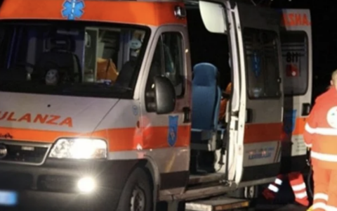 Massa, uomo di 47 anni aggredito in pieno centro: muore in seguito ad un arresto cardiaco