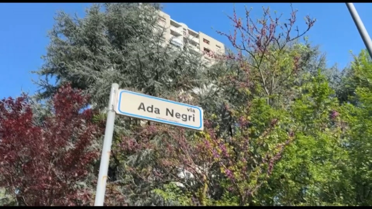 Morto il bimbo di un anno e mezzo caduto dal secondo piano