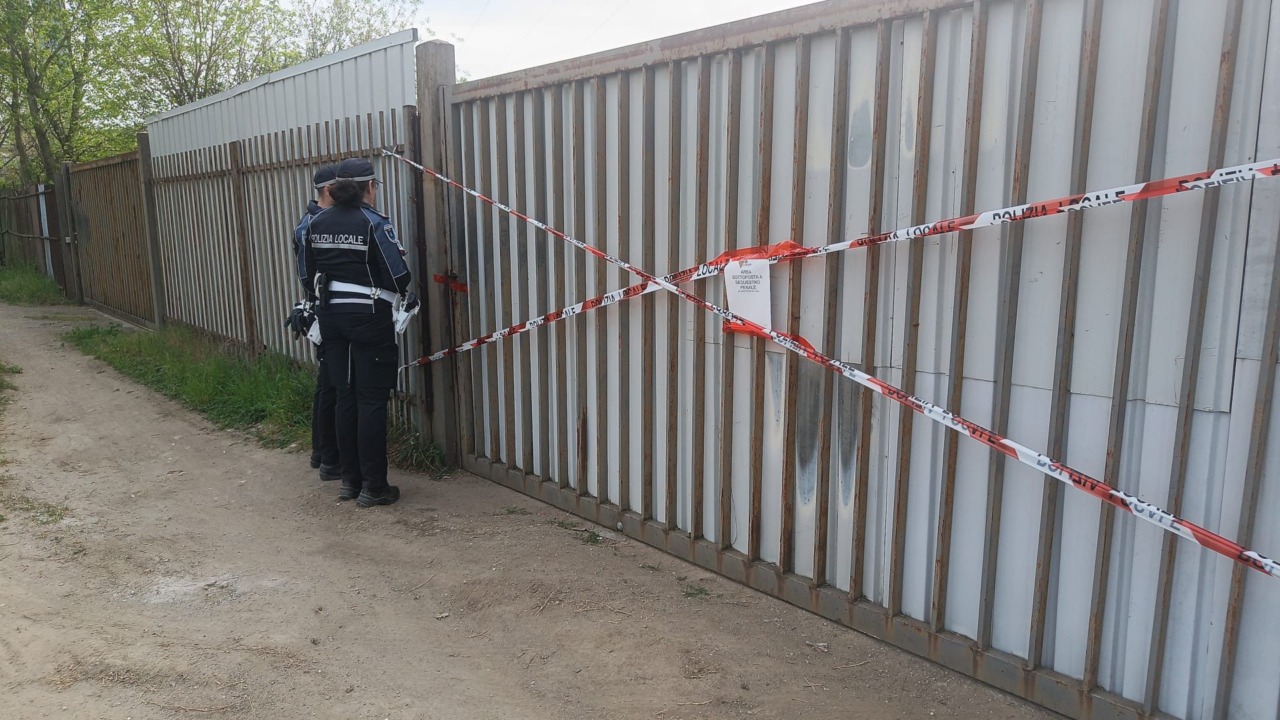 Officine abusive e gestione illecita di rifiuti: scattano sequestri, multe e denunce