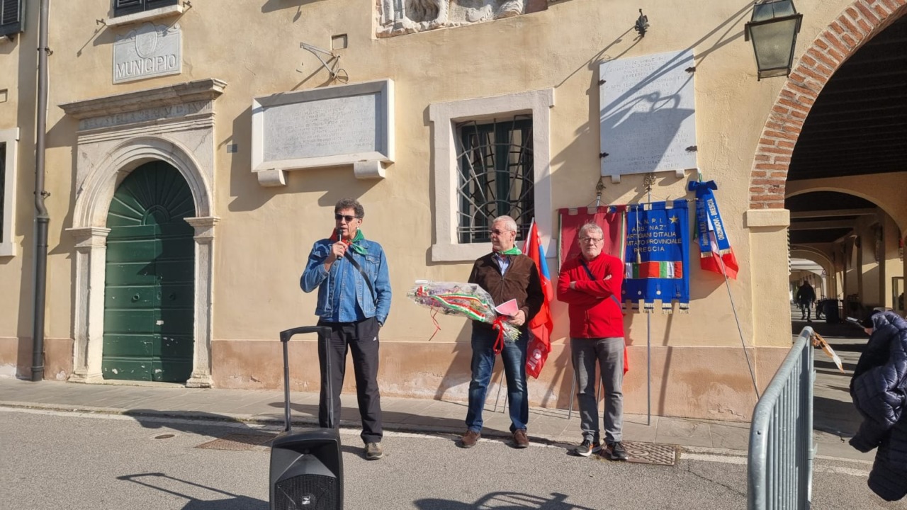 Orzinuovi blindata per l’iniziativa antifascista organizzata da Anpi e Cgil