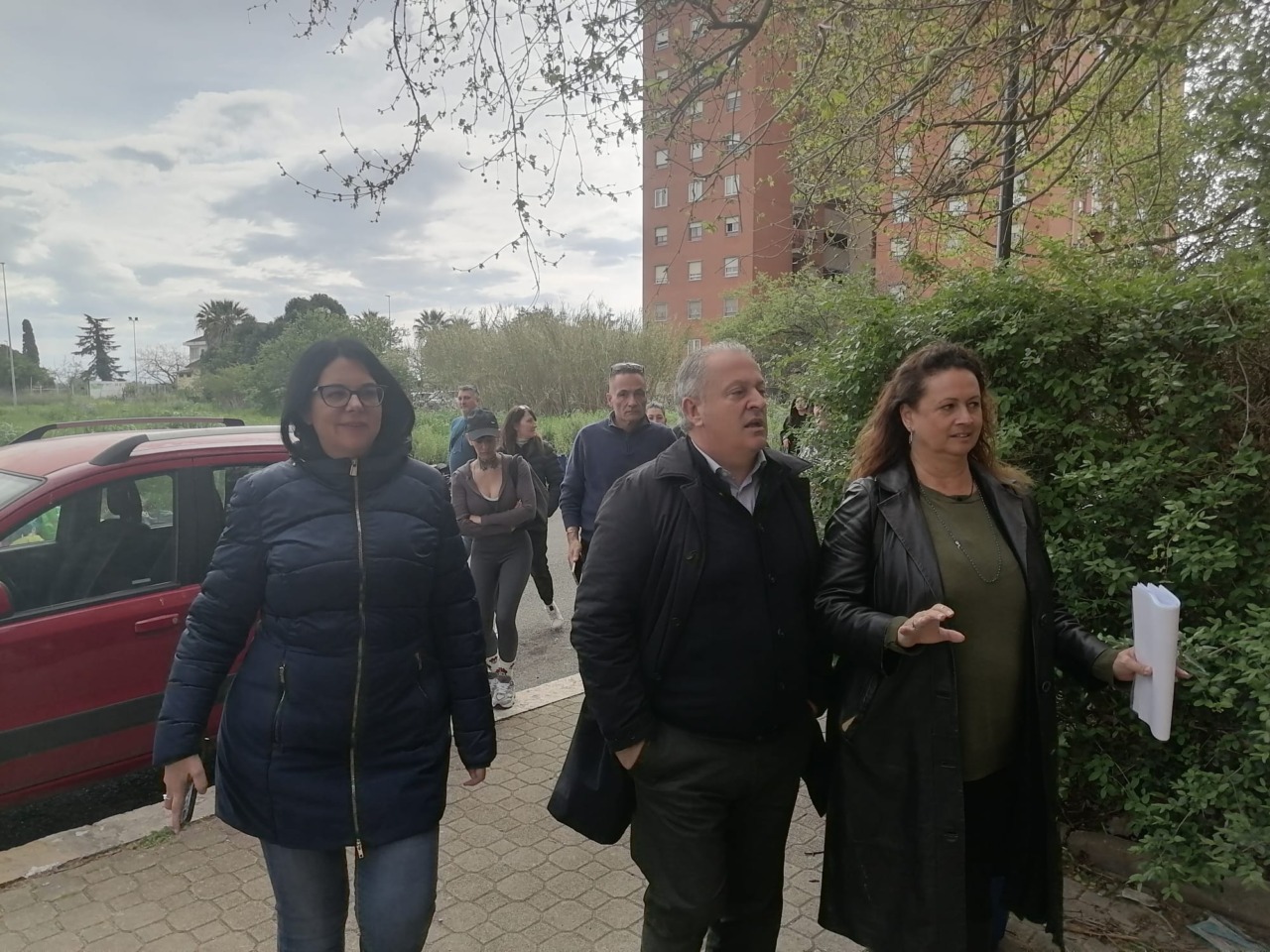 Palazzina Ater, sopralluogo dei consiglieri regionali Sambucci e Mari a via Londra