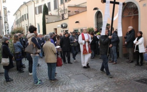 Processioni del Venerdì Santo, attenzione ai divieti di transito a Lecco