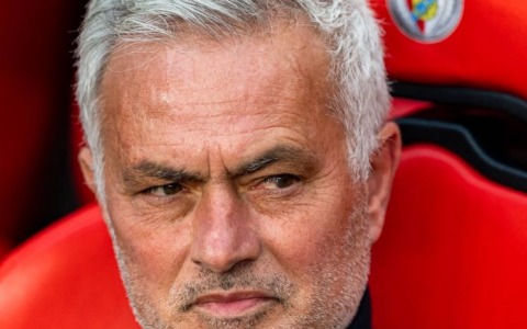 Real Madrid, Mourinho torna in pole: Perez pensa al grande ritorno