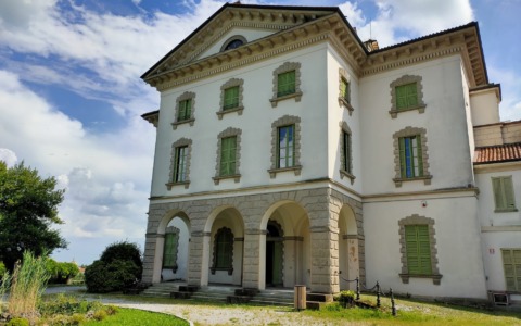 Ritrovamenti archeologici a Villa Gina ma “Il Comune è spettatore”