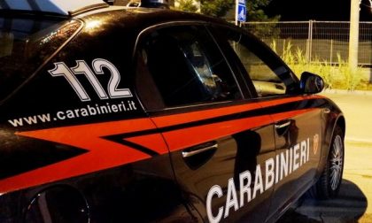 Rubano il gasolio da un furgone, arrestati dai Carabinieri