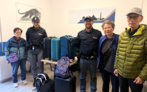 Rubano le valigie ai turisti, denunciati due romani