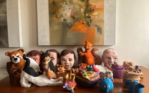 “Scolpiamo insieme”: in mostra le opere in argilla dei più piccoli