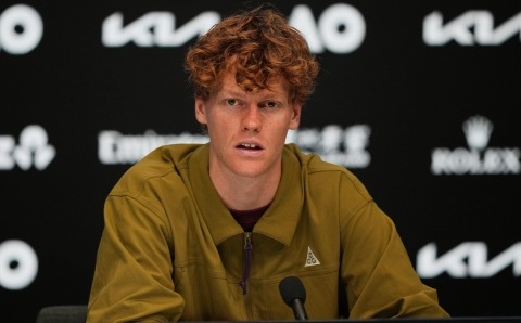 Sinner: “Giocare due partite dopo le 20 è troppo tardi…”