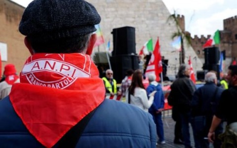 Spari al 25 aprile, la donna ferita: “Triste per un giovane imbevuto d’odio”