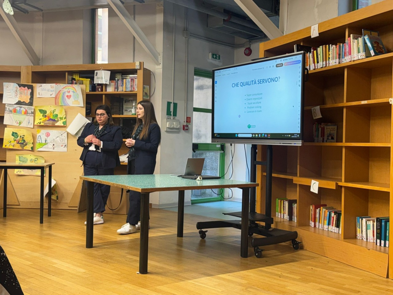 Studenti agenti immobiliari per un giorno