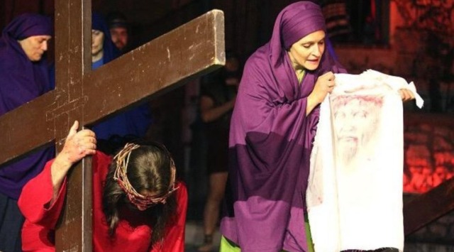 Successo per la Passione di Cristo. LE INTERVISTE