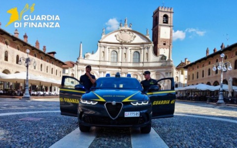 Tradisce la sorella malata e la deruba di 120mila euro destinati alla Fondazione AIRC