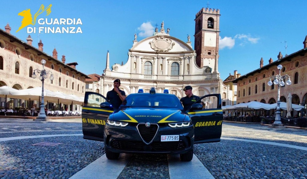 Tradisce la sorella malata e la deruba di 120mila euro destinati alla Fondazione AIRC