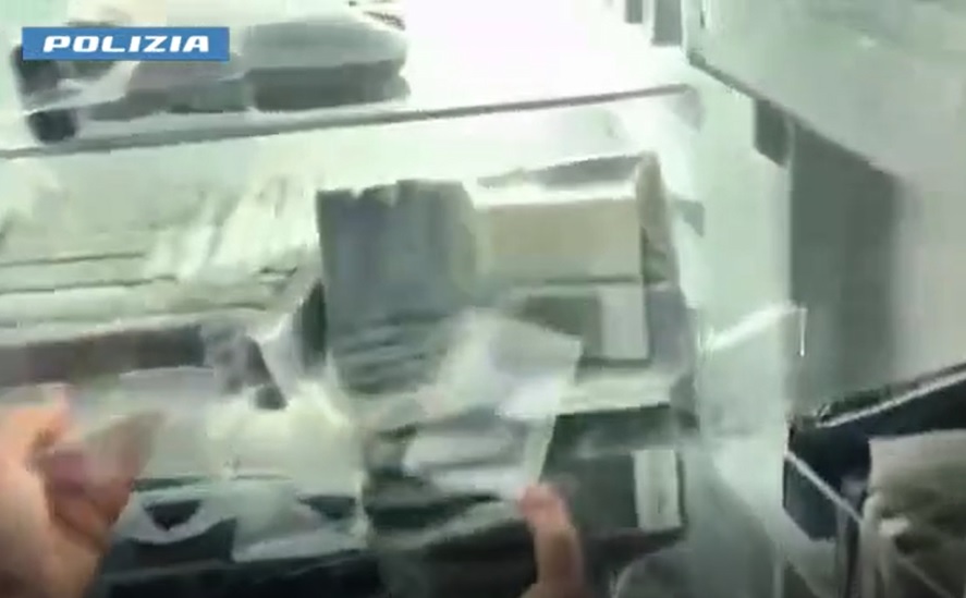 Traffico di droga tra Capitale e Ciociaria, madre e figli arrestati con oltre 600 chili di hashish in frigo