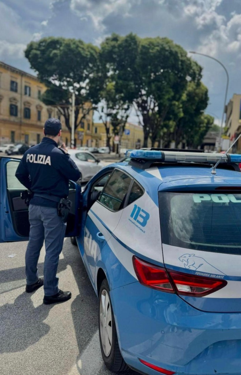 Lista stupri al liceo Farnesina, tre nomi di ragazze su un tablet. Una di loro aveva denunciato di essere stata violentata