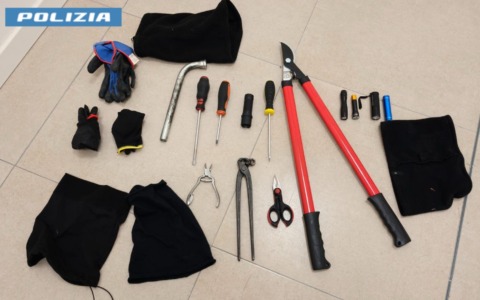 Trovati con attrezzi atti allo scasso, denunci