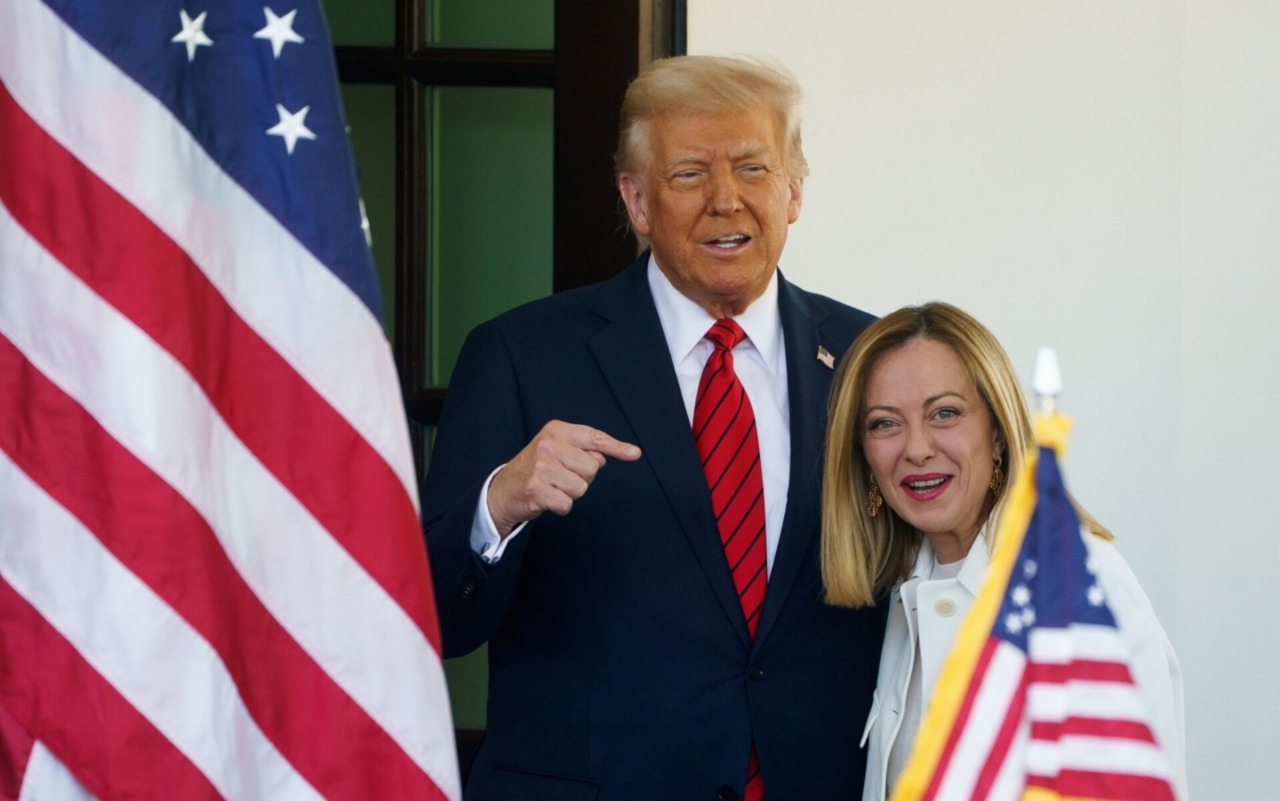 Trump attacca per la terza volta Meloni: “Non sosterremo l’Italia”. La premier: “Tregua notizia eccellente”