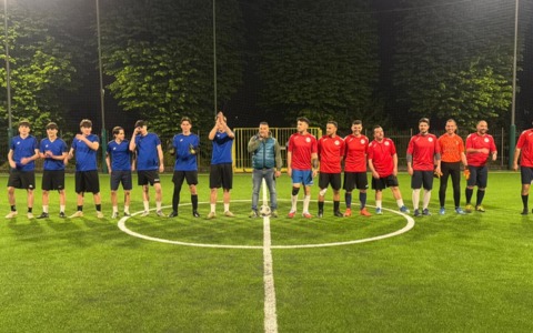 Un gol per il futuro: inaugurato il nuovo campo da calcio atteso da anni