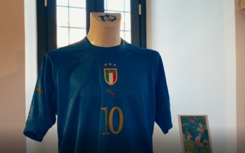 ‘Un Secolo D’Azzurro’, la mostra della Nazionale italiana e le stelle mondiali