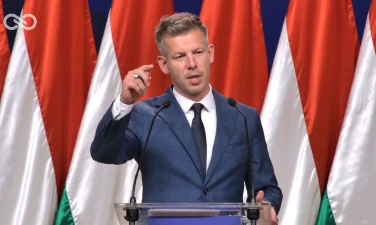 Ungheria, prima conferenza di Magyar pronto a togliere veto su prestito UE a Ucraina: “Parlerò con Meloni”