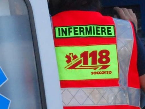 Uomo stroncato da un malore per strada a Sanremo