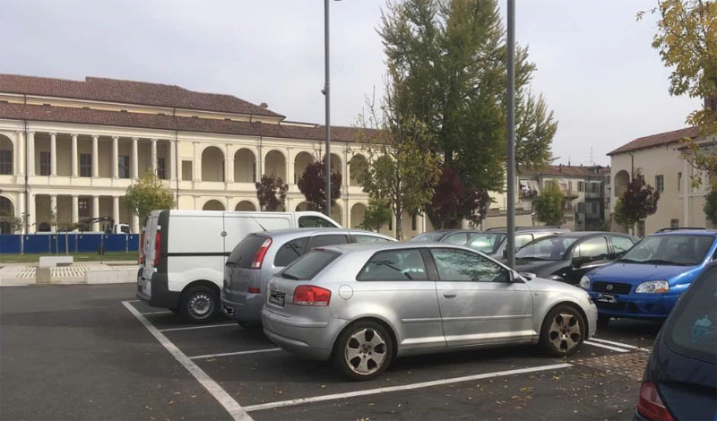 Vercellae Hospitales: accessi regolamentati in piazza Antico Ospedale