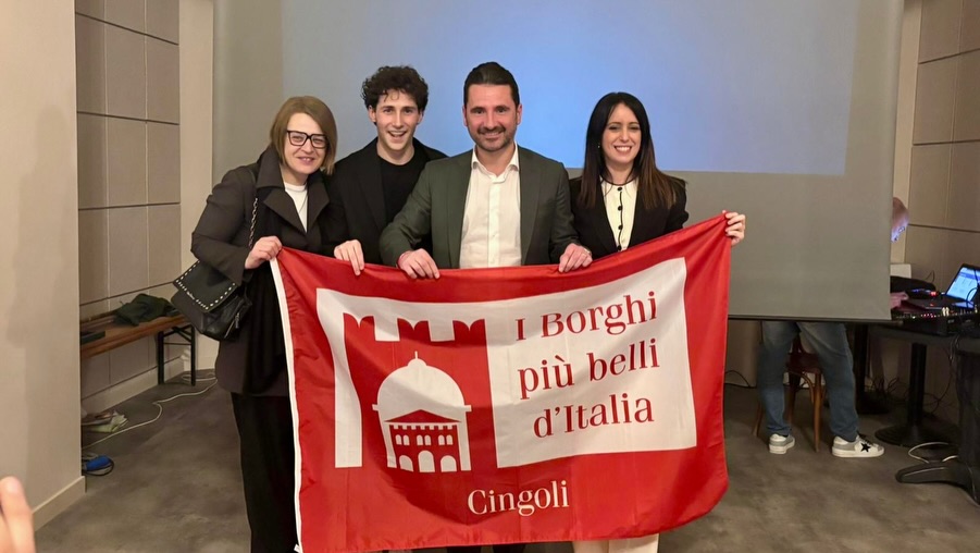 Vince il “balcone delle Marche”: Cingoli è il “Borgo dei borghi” di quest’anno