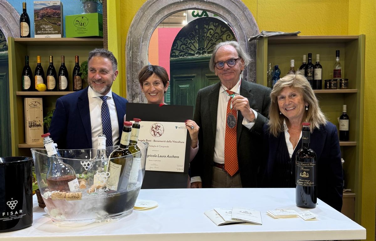 Vinitaly 2026, premio all’azienda Laura Aschero di Pontedassio