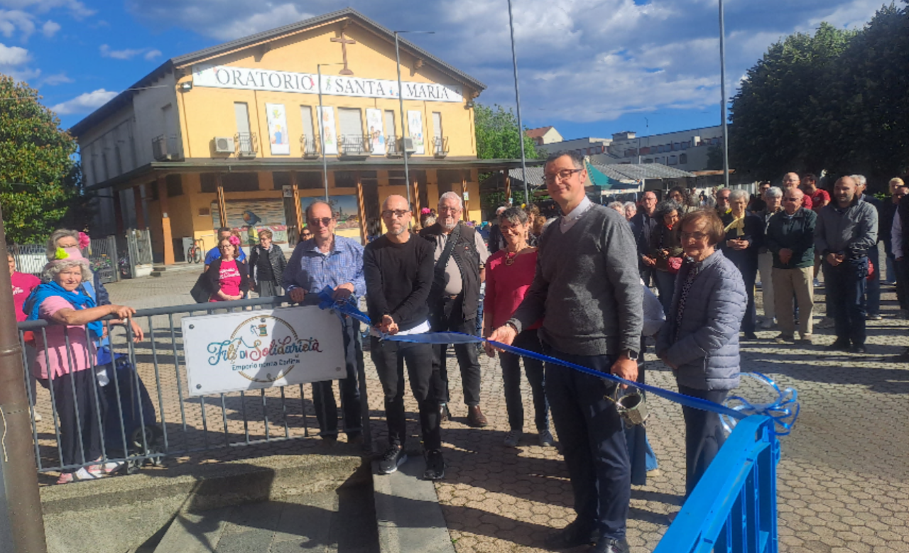A Settimo Torinese nasce “Fili di Solidarietà”: inaugurato l’Emporio Nonna Carlina
