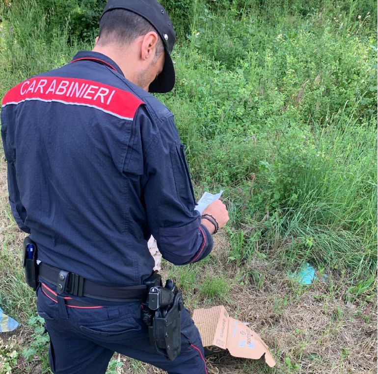 Abbandono di rifiuti, i Carabinieri sanzionano 4 persone
