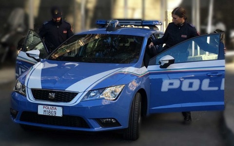 Aggrediscono un uomo per rubargli l’orologio: in carcere due 19enni